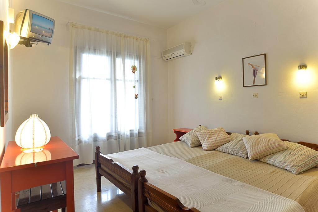 Captain'S Apts Barbati Aparthotel Ngoại thất bức ảnh